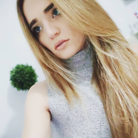 hollygray489